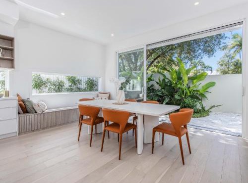 Luxury Mermaid Waters Holiday Home