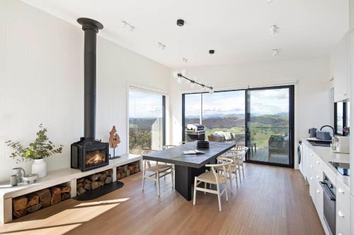 The Bella Vista by Mt Bellevue