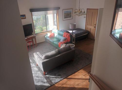 One bedroom Front apartment in Howrah with stunning views