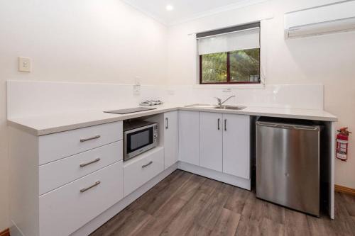 Kitty's Cottages - Managed by BIG4 Strahan Holiday Retreat