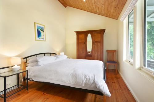 Clovelly Cottage - Cosy Metung Escape