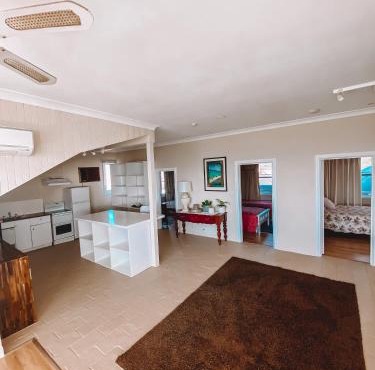 Stella's Dromana Hotel