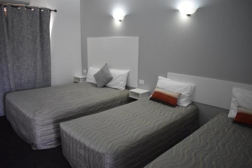 Riviana Motel
