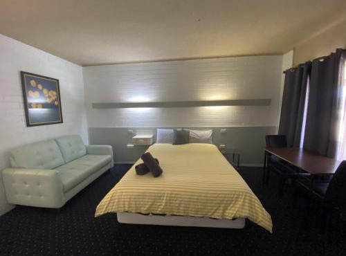 Capri Motel