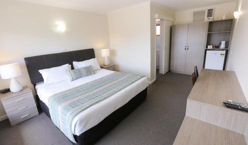 Seven Pines Motor Inn