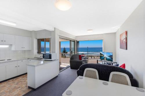 Dolphin Court 